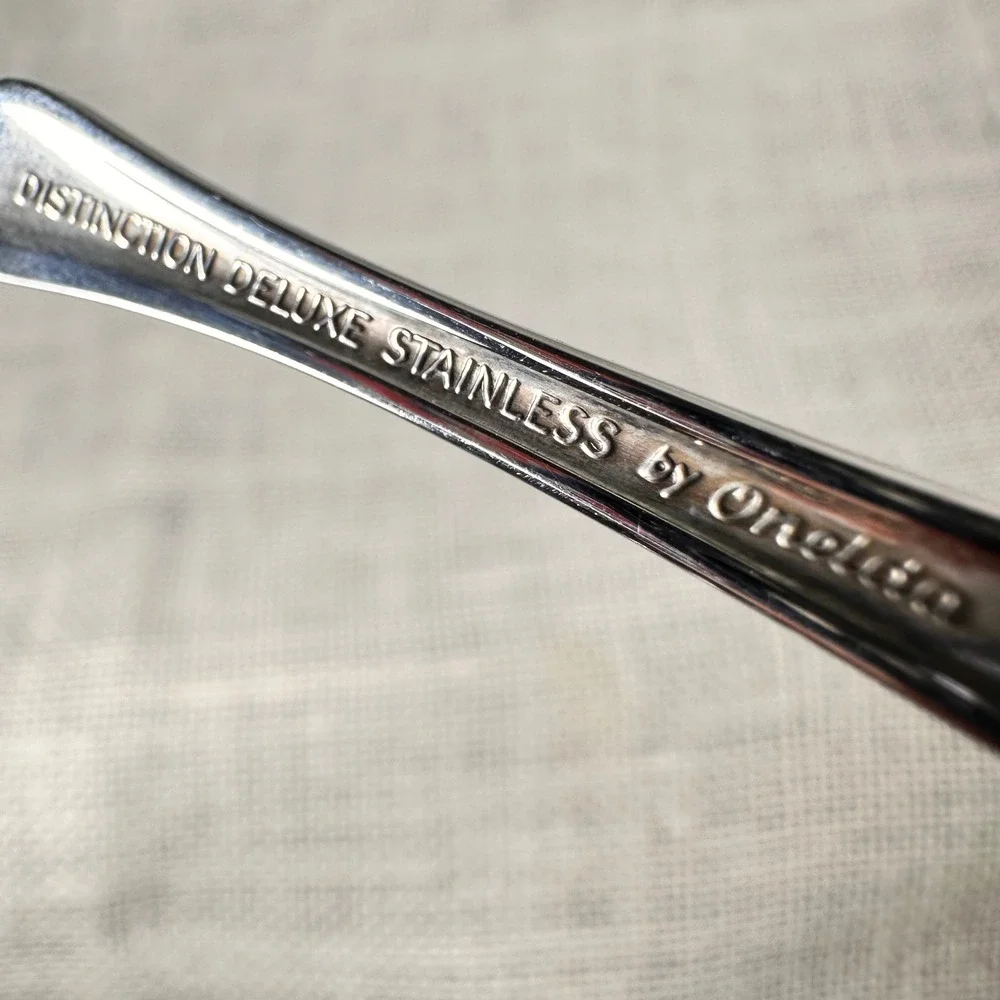 Oneida Distinction Deluxe Stainless Sherbrooke Sugar Shell Spoon 6 Inch HH‎